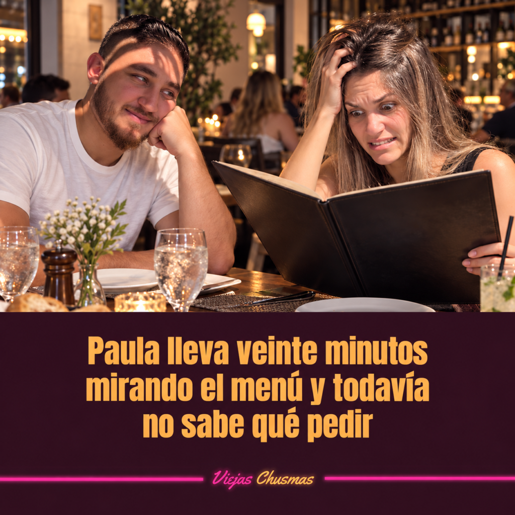 Mujer mirando un menú en un restaurante sin saber qué pedir